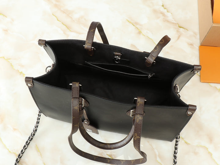 Black Vintage Multifunctional Cowhide Handbag