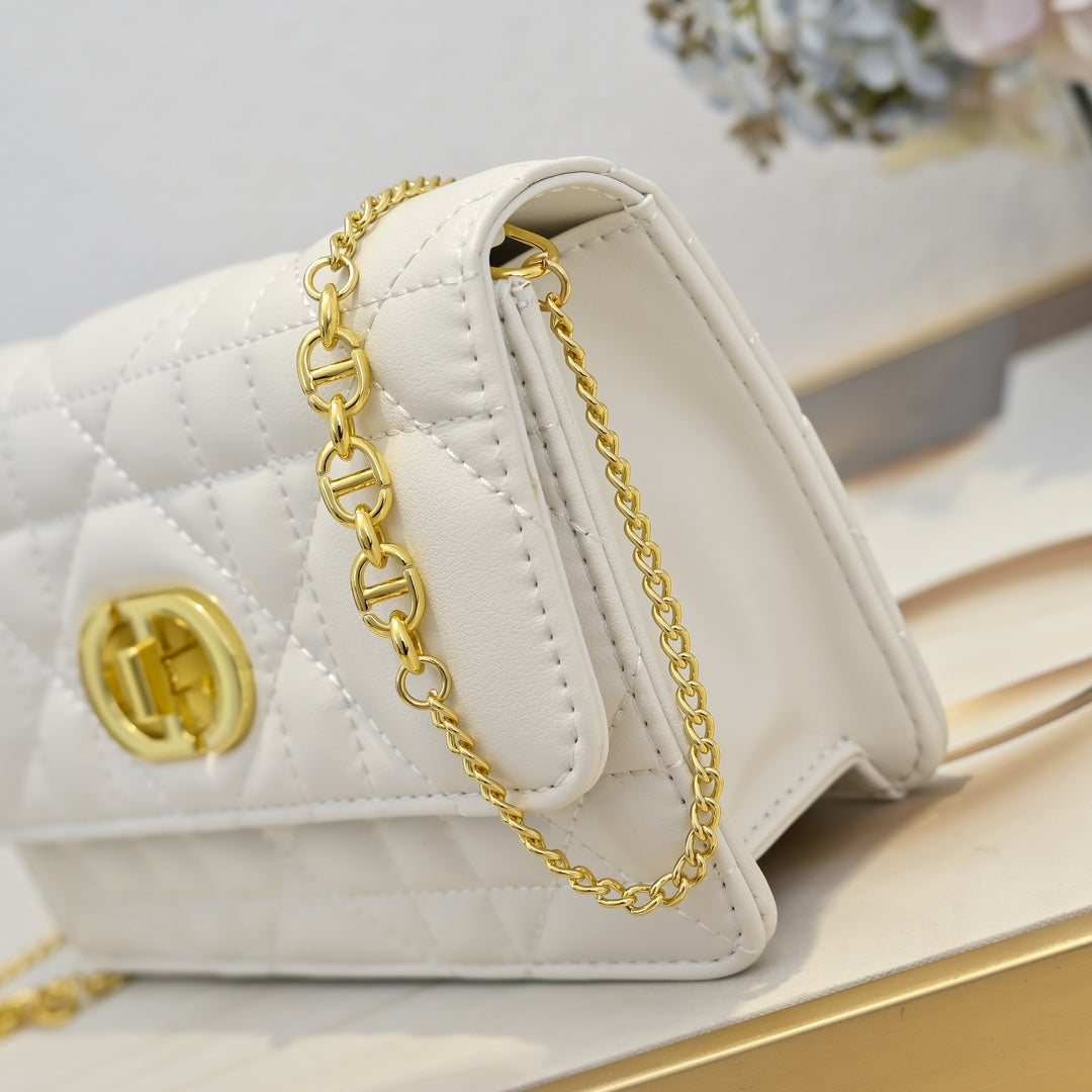 4 Colors - Exclusive Logo Chain Handbag