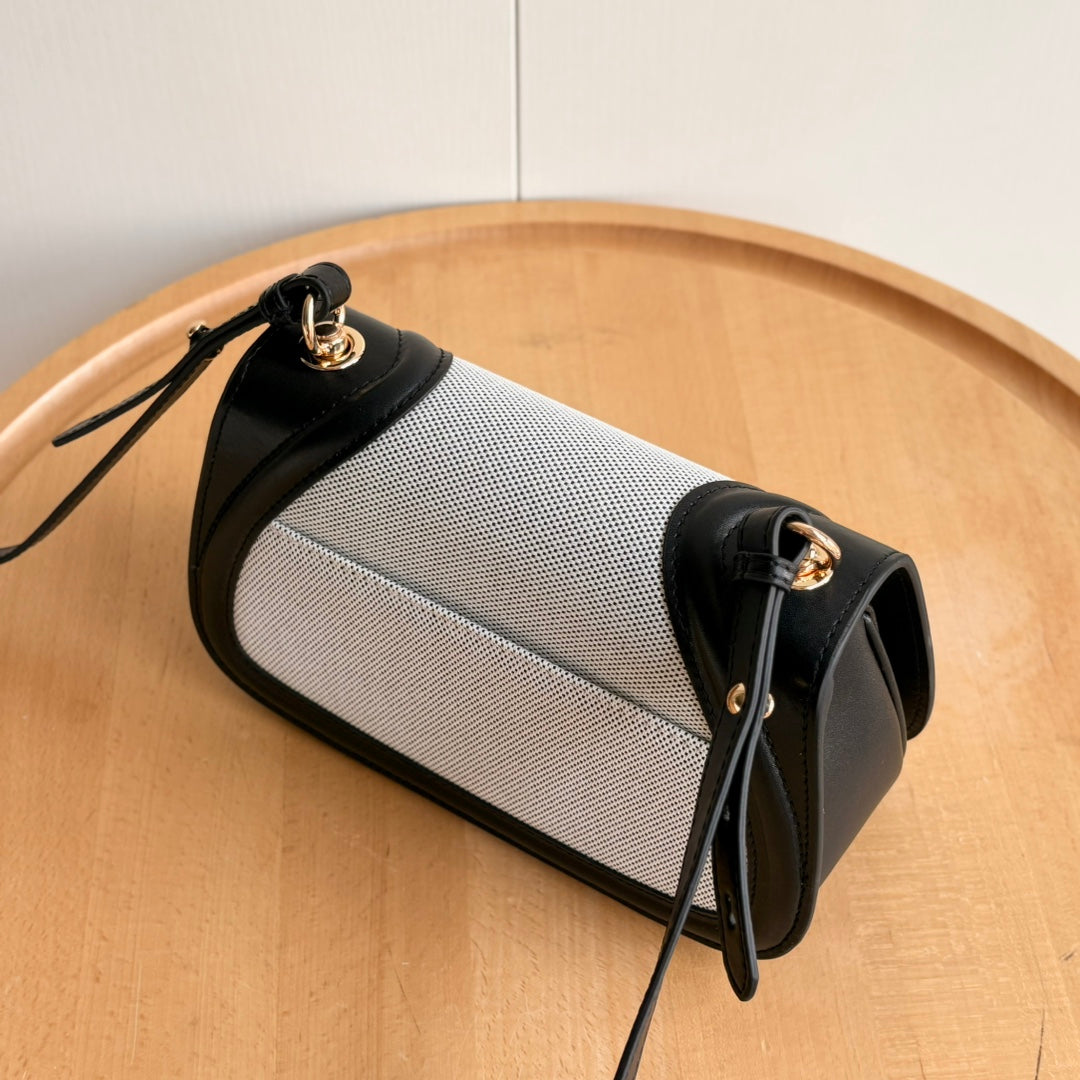 6 Colors - Classic Simple Saddle Bag