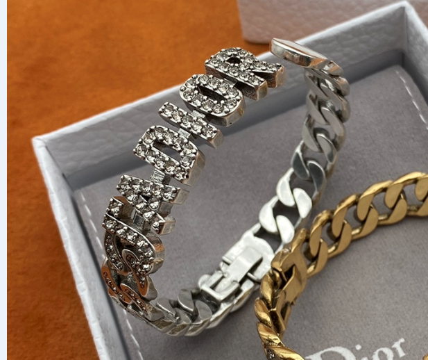 Fashion CD letter rhinestone bracelet