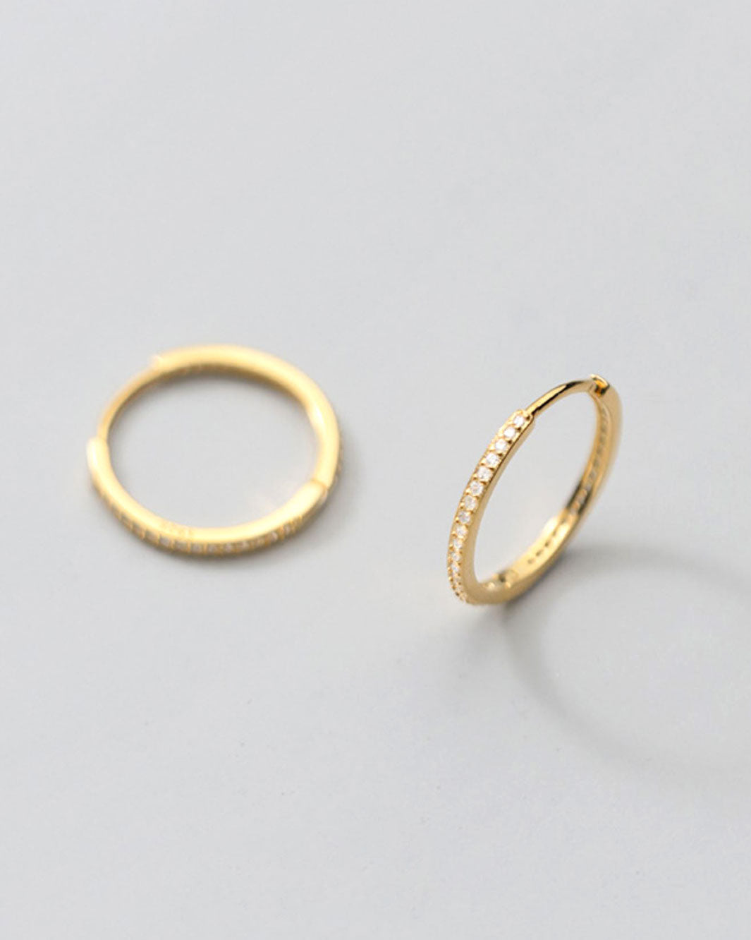 Alicia Round Hoop Earrings