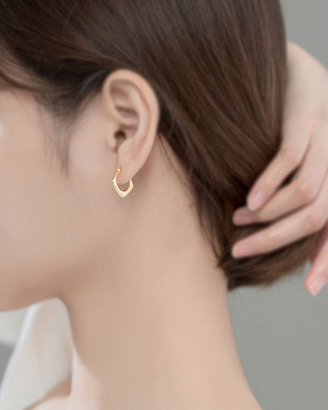 Arya Square Hoop Earrings