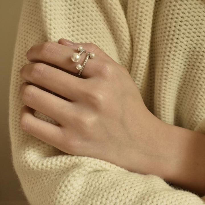 Lightweight Luxury Rhinestone Pearl Ring