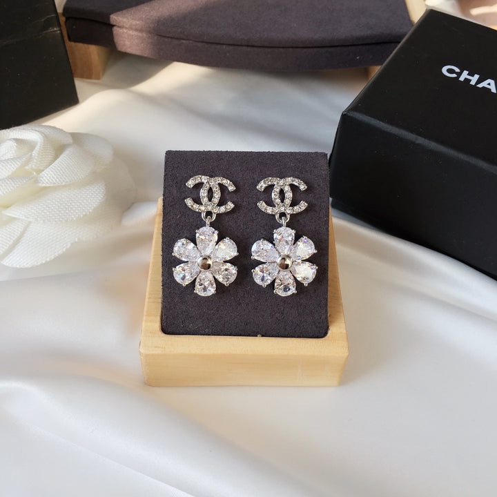 Luxury Rhinestone Flower Earrings