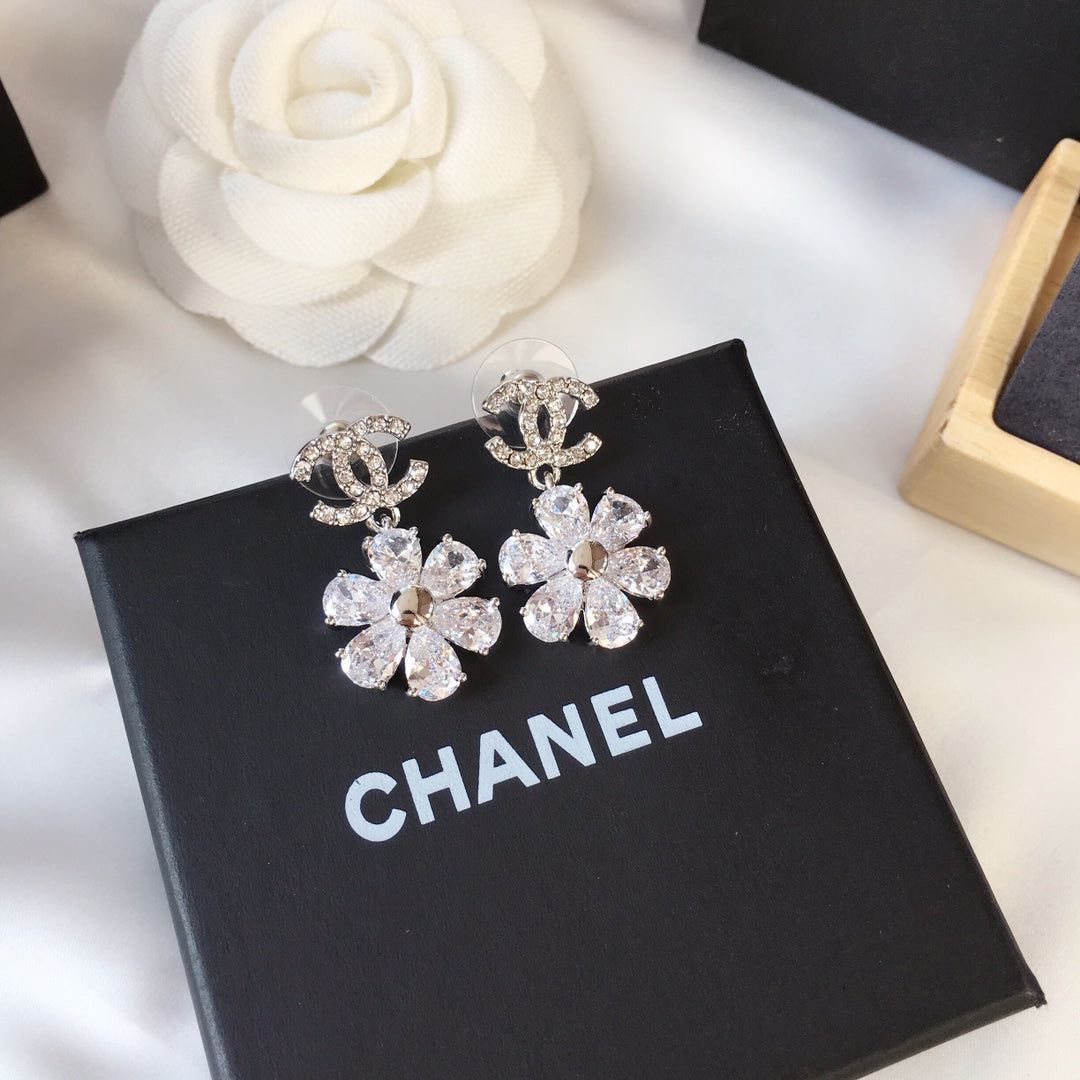 Luxury Rhinestone Flower Earrings