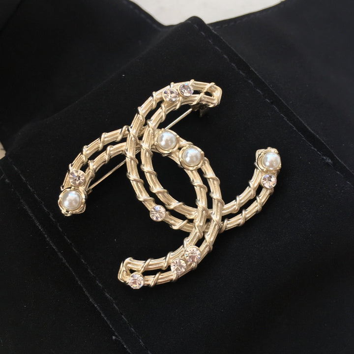 Fashion Double C Gold Rhinestone Pearl Brooch