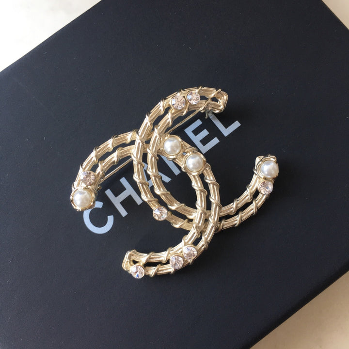 Fashion Double C Gold Rhinestone Pearl Brooch