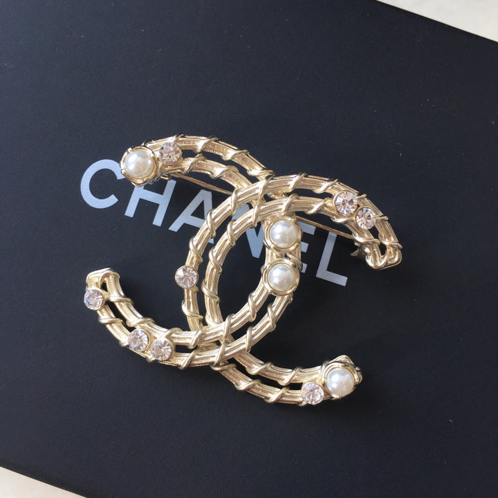 Fashion Double C Gold Rhinestone Pearl Brooch