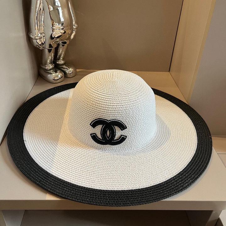 New large-brimmed sunscreen straw hat