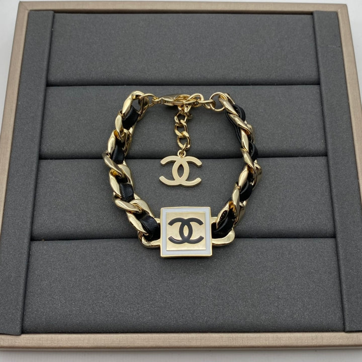 Luxury CC Square Necklace Set