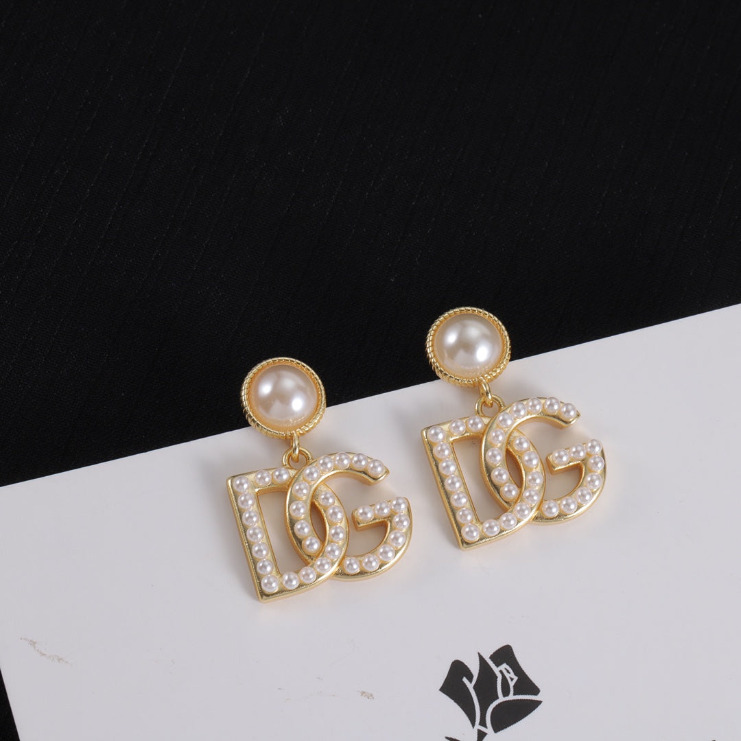 luxury DG letter full pearl size earrings