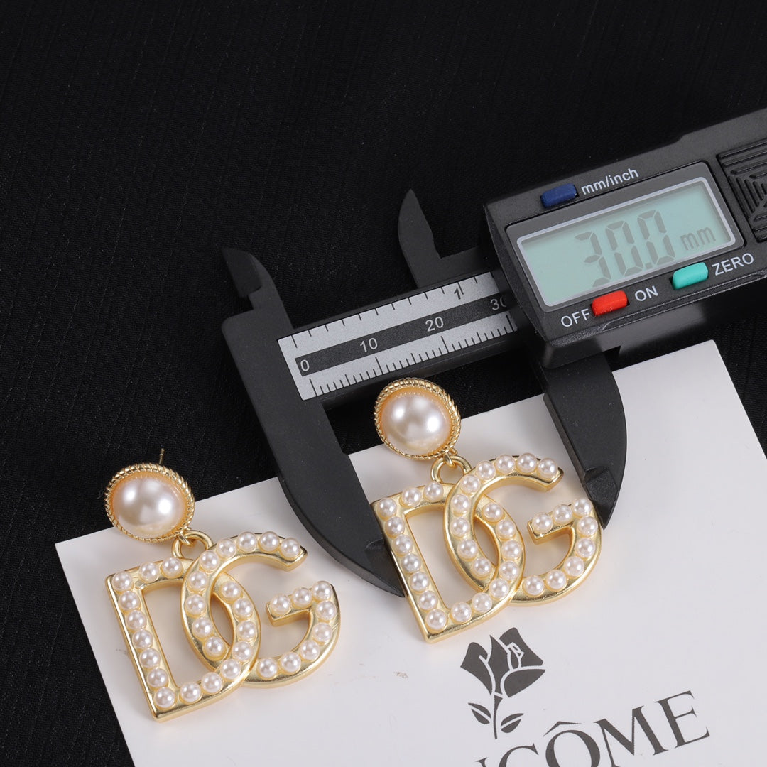 luxury DG letter full pearl size earrings