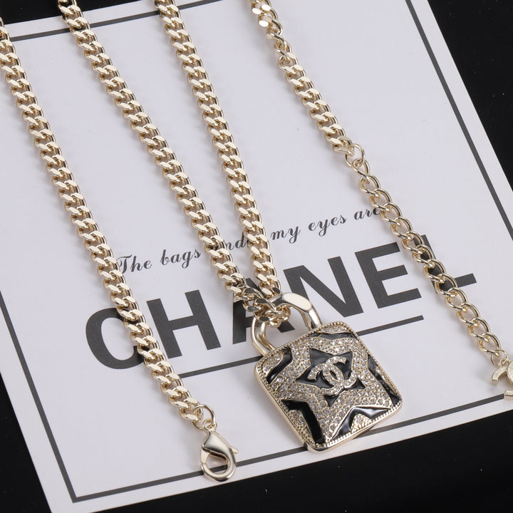 Luxury Pentagram Rhinestone Pendant Necklace