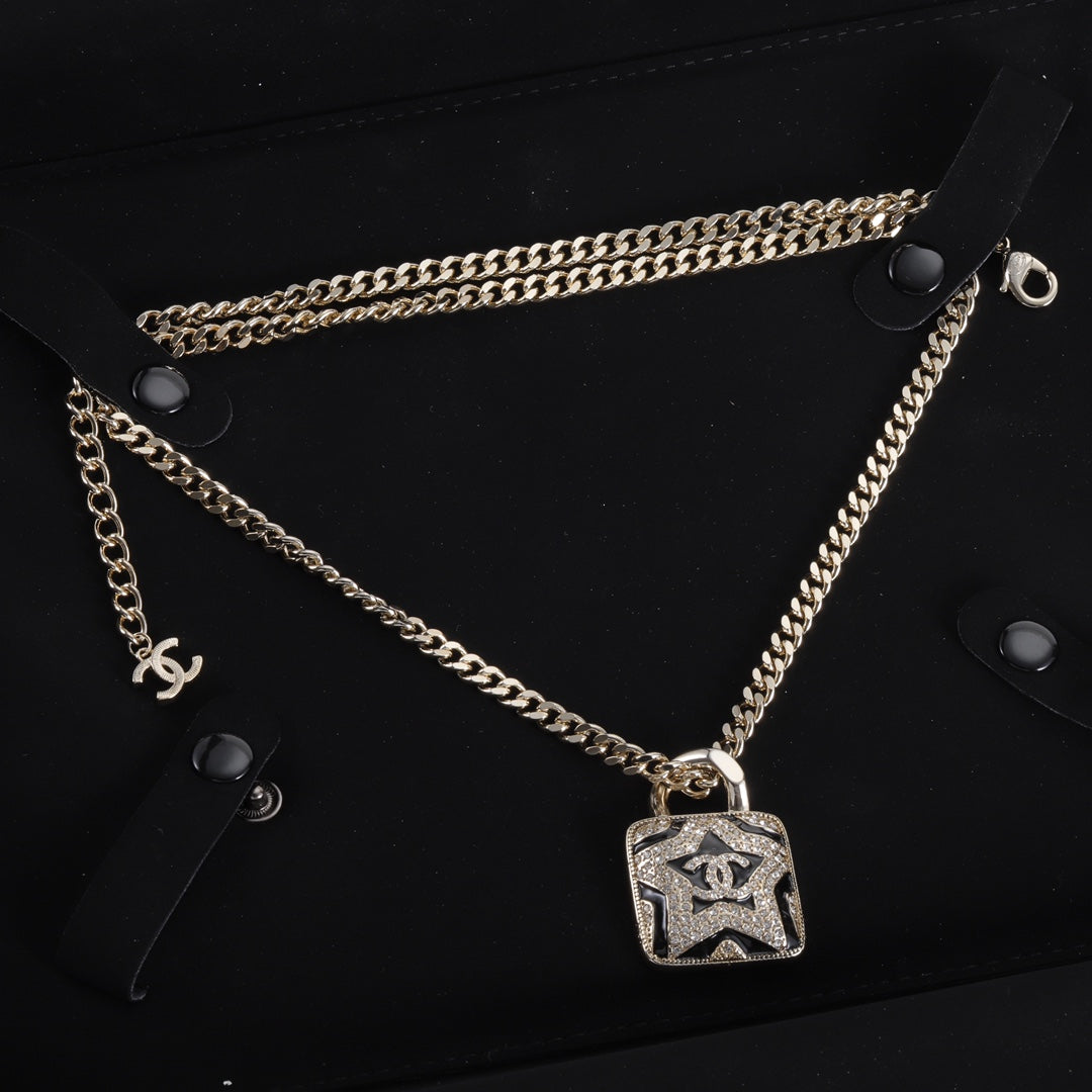 Luxury Pentagram Rhinestone Pendant Necklace