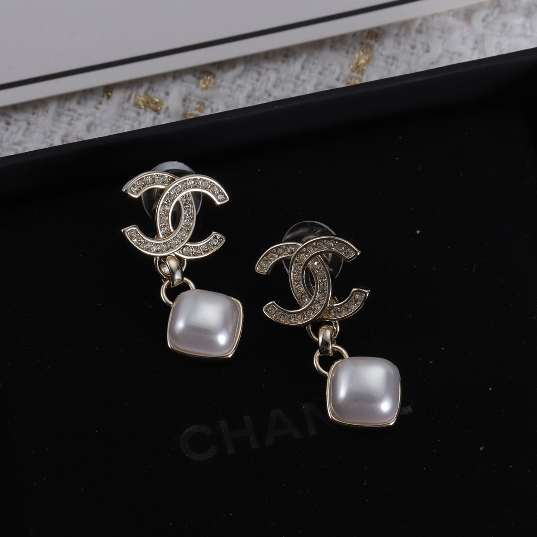 Double C Square Pearl Pendant Earrings