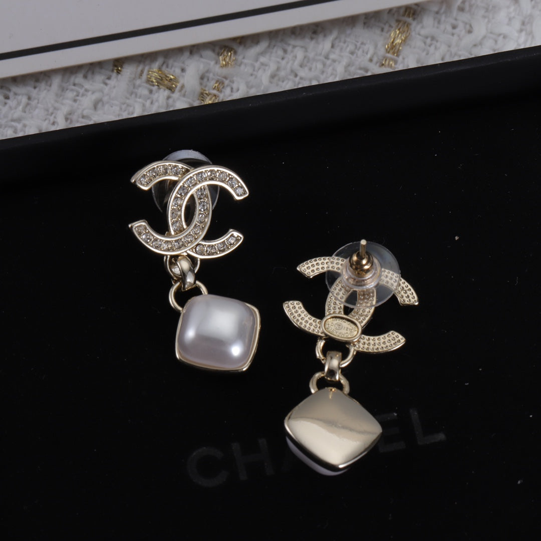 Double C Square Pearl Pendant Earrings