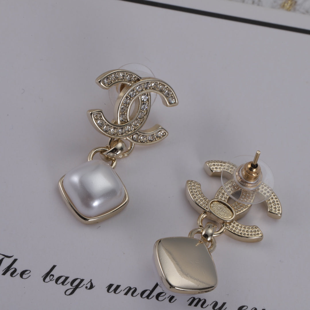 Double C Square Pearl Pendant Earrings