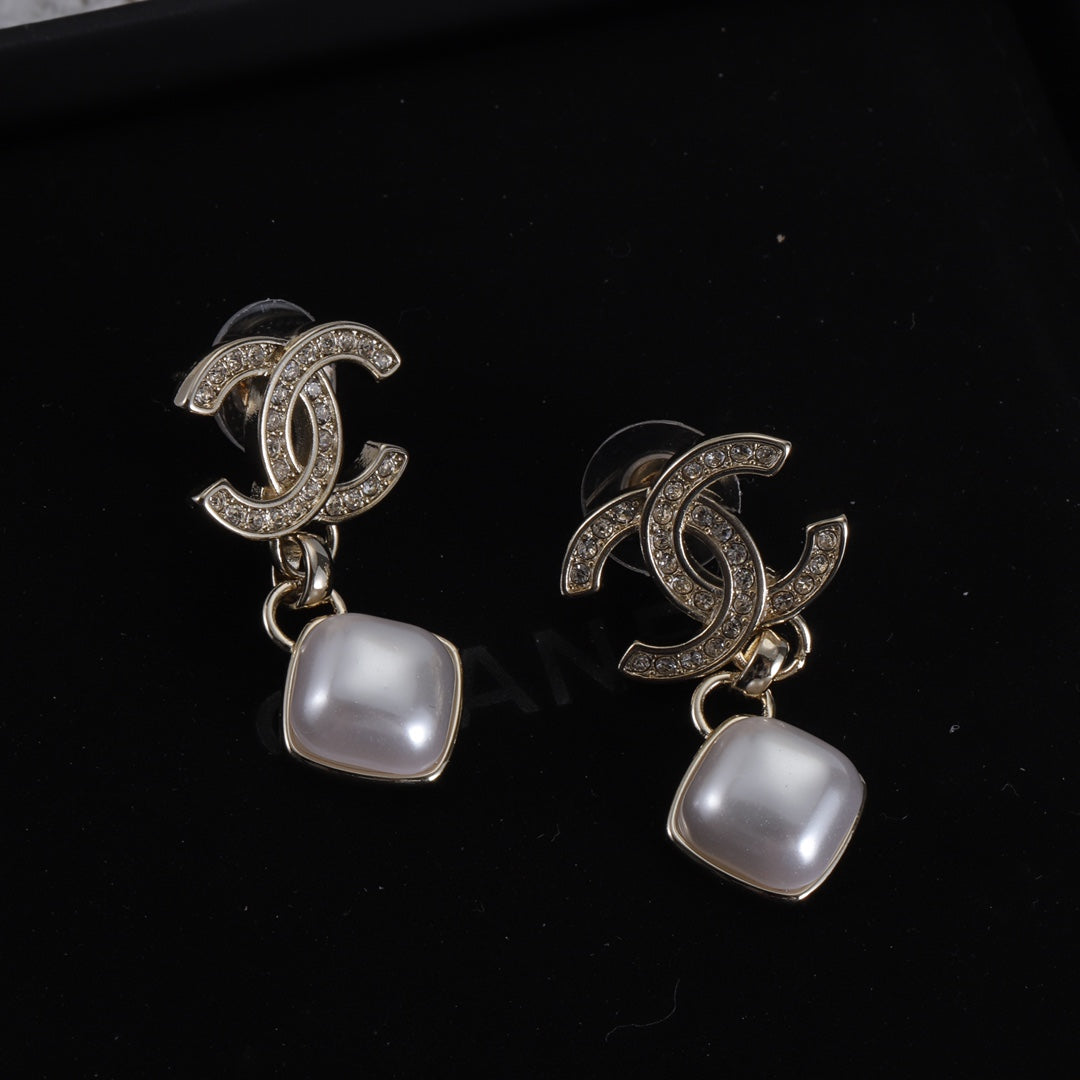 Double C Square Pearl Pendant Earrings