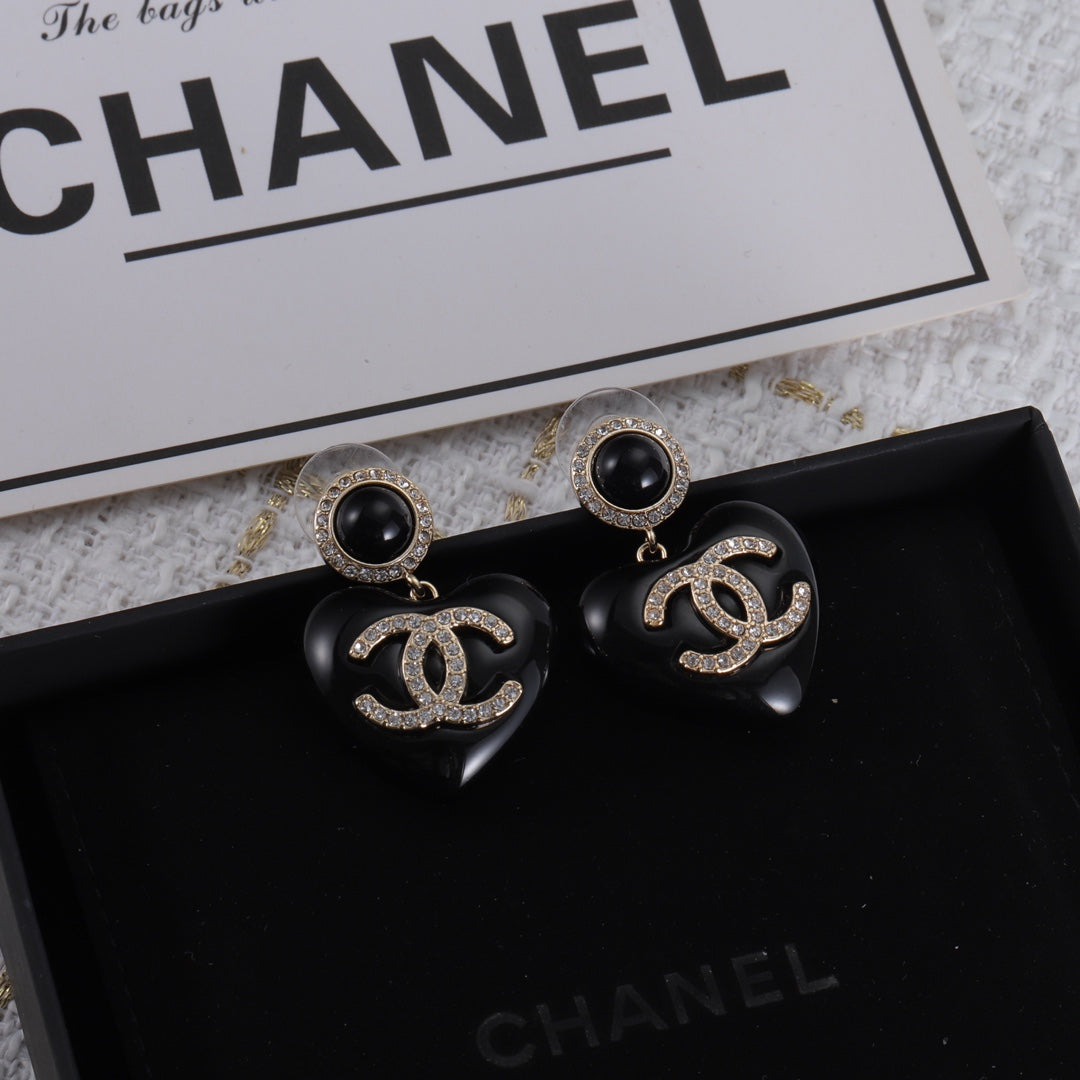 Double C Black Heart Stud Earrings