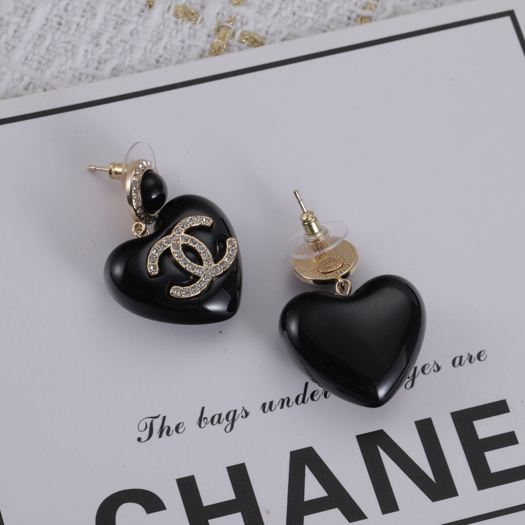 Double C Black Heart Stud Earrings