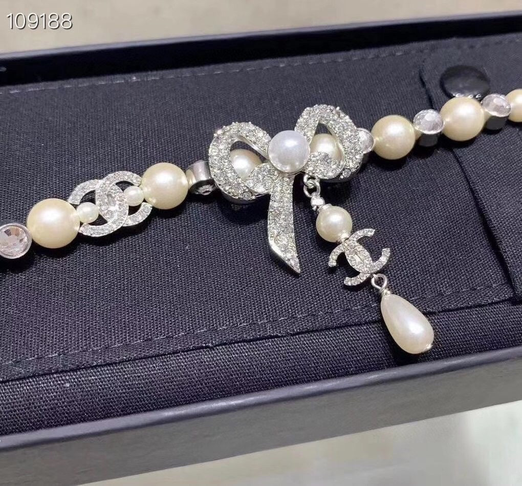 C series bow pearl bracelet