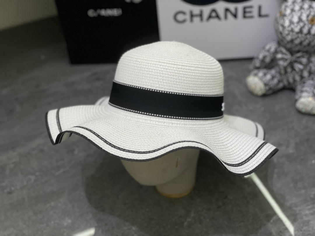 2024 Fashion Clashing Color Wave Trim Big Brim Hat