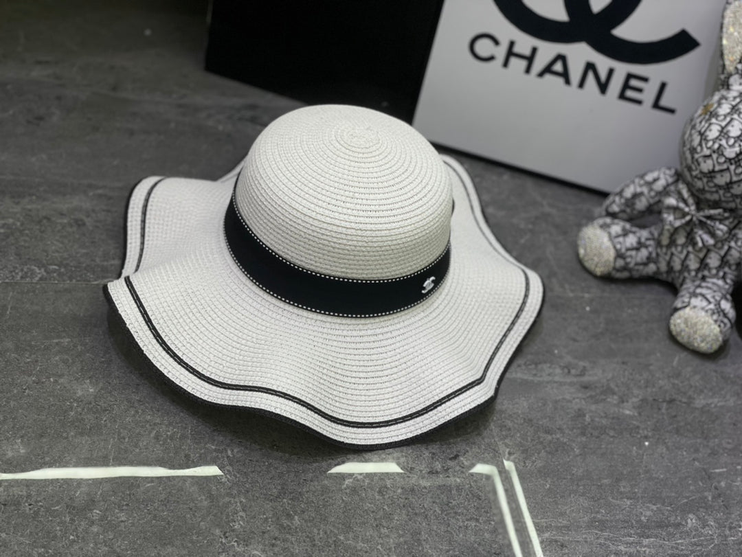 2024 Fashion Clashing Color Wave Trim Big Brim Hat