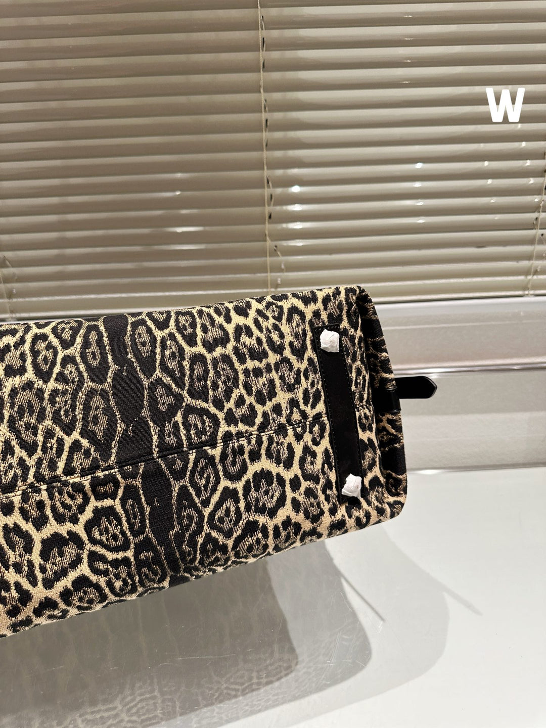 New playful and cute leopard print handbag