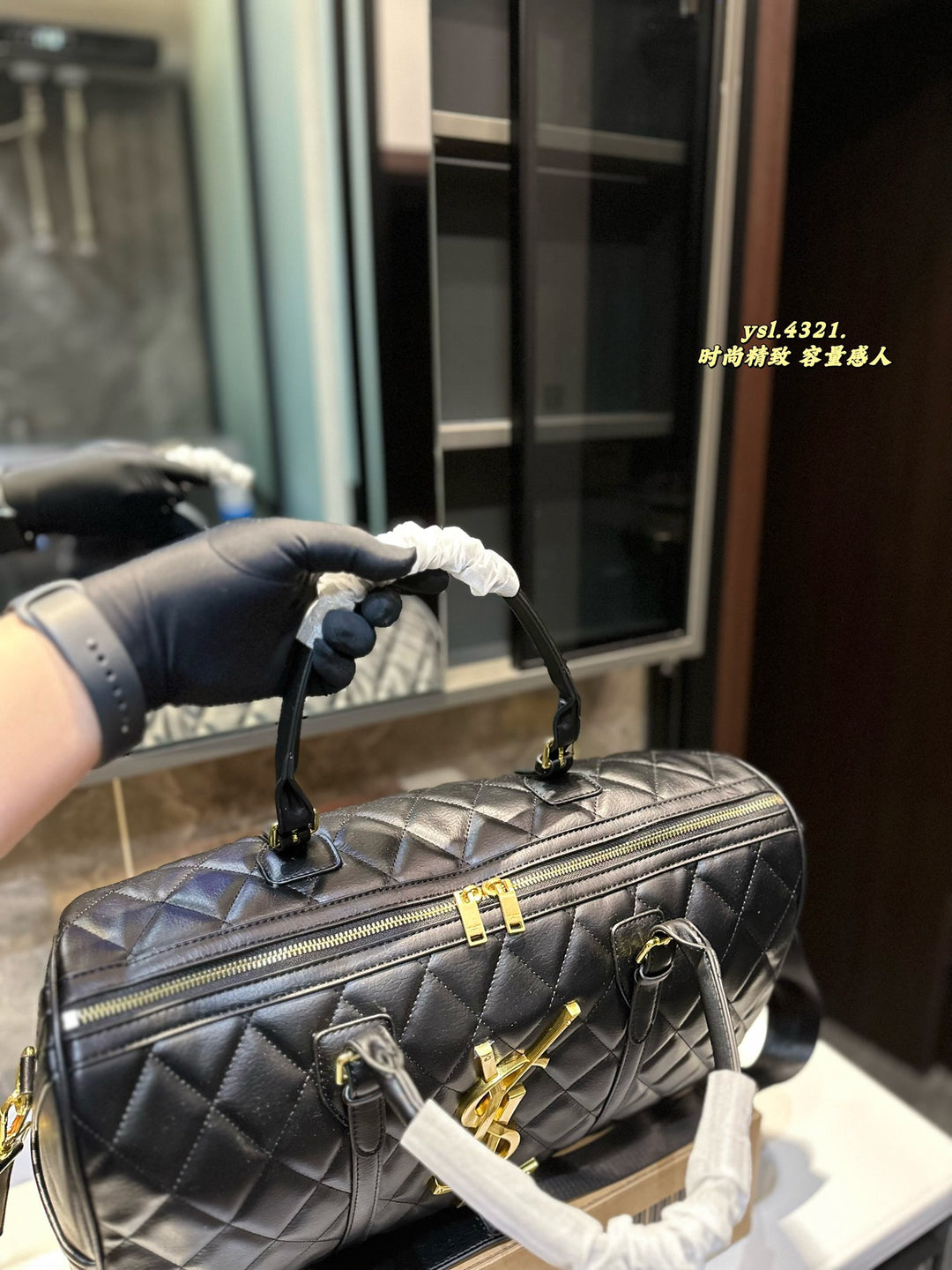 Fashionable large-capacity spherical pattern travel bag