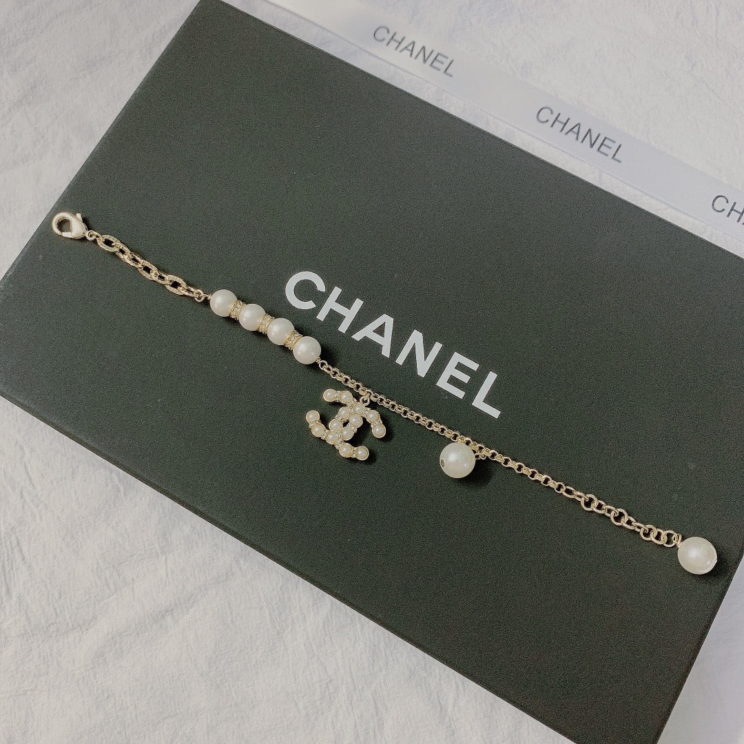 Fashion Pearl Double C Bracelet