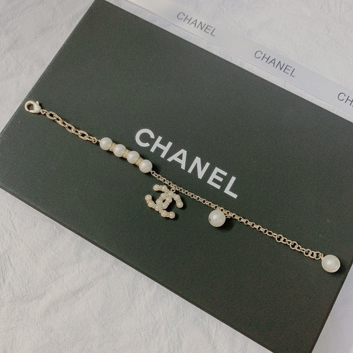 Fashion Pearl Double C Bracelet