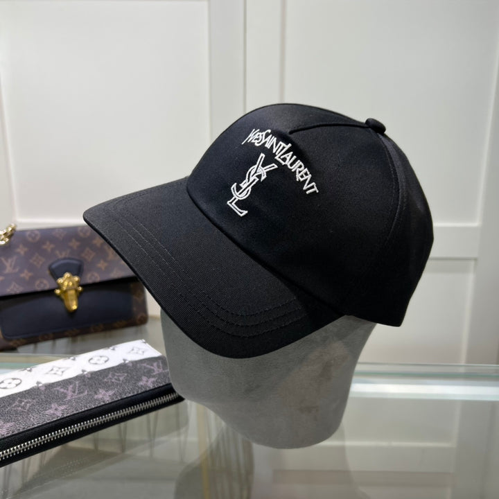 Fashionable and versatile baseball cap, 4 colors to choose from