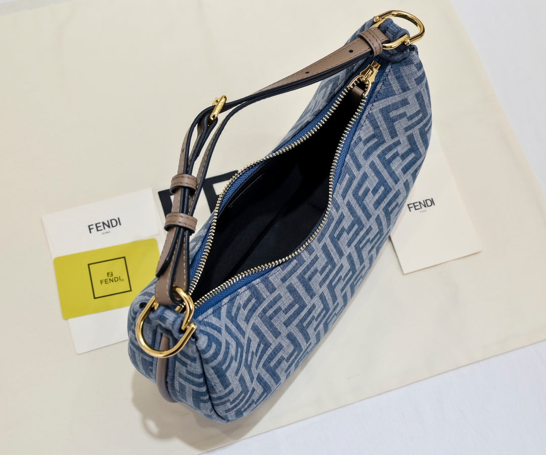 Crescent-shaped fashion bag