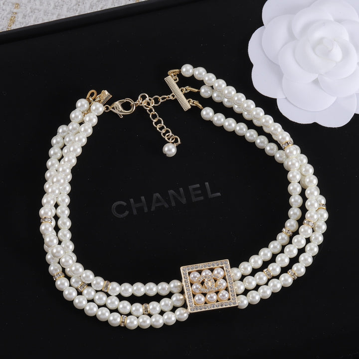 Stylish Triple Layers Pearl Combo Necklace