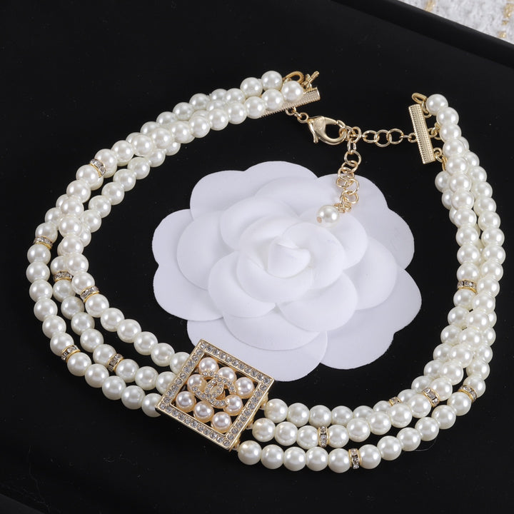 Stylish Triple Layers Pearl Combo Necklace