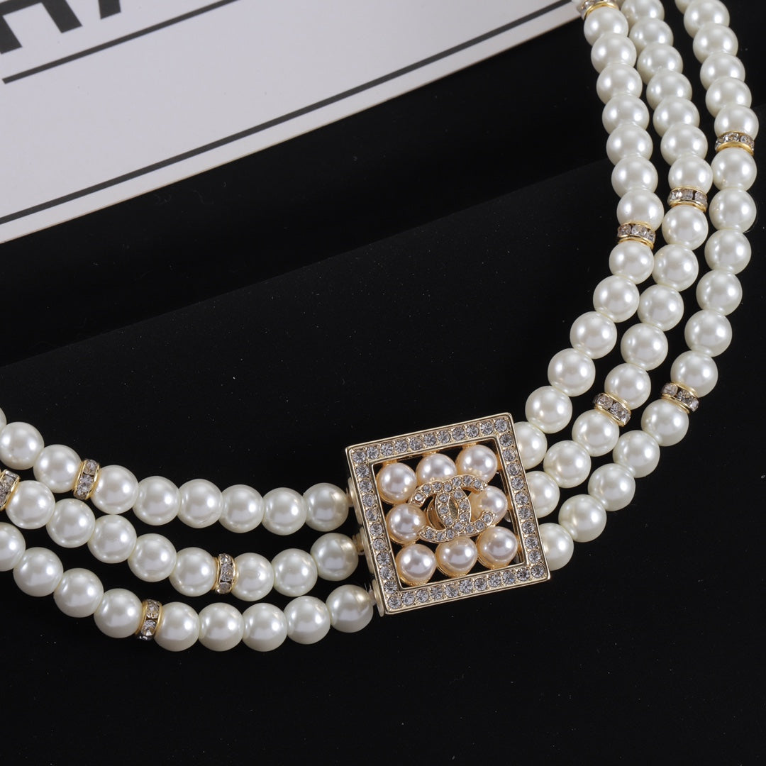 Stylish Triple Layers Pearl Combo Necklace