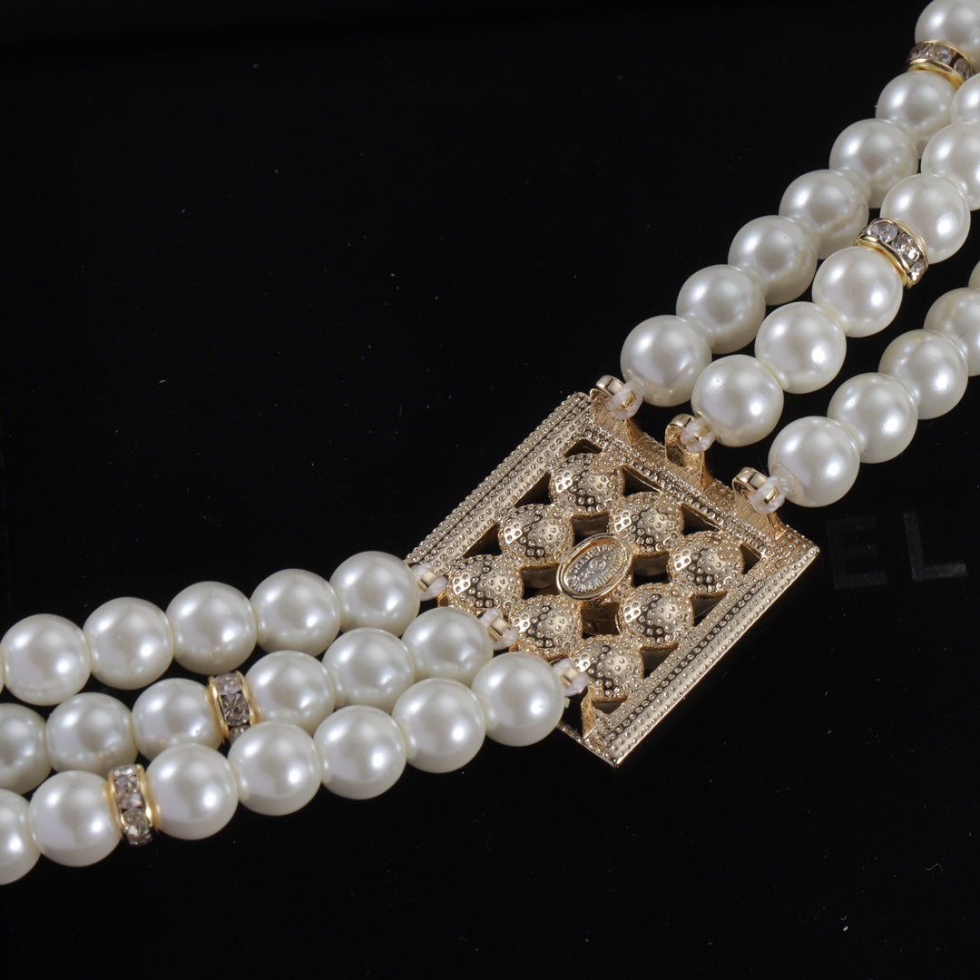 Stylish Triple Layers Pearl Combo Necklace