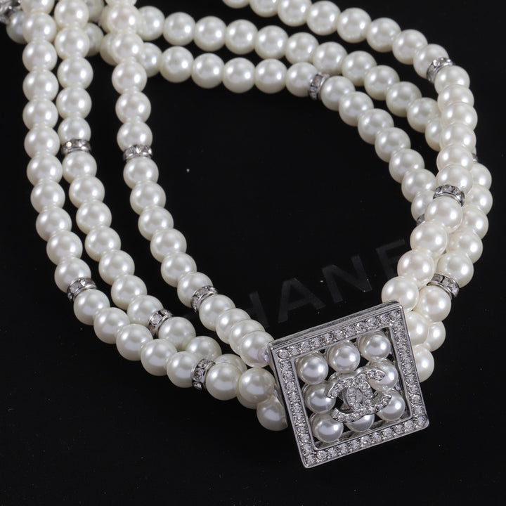 Stylish Triple Layers Pearl Combo Necklace