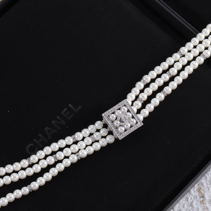 Stylish Triple Layers Pearl Combo Necklace