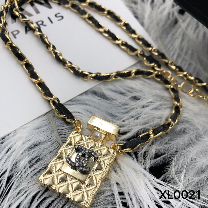 Luxury Perfume Bottle Pendant Necklace