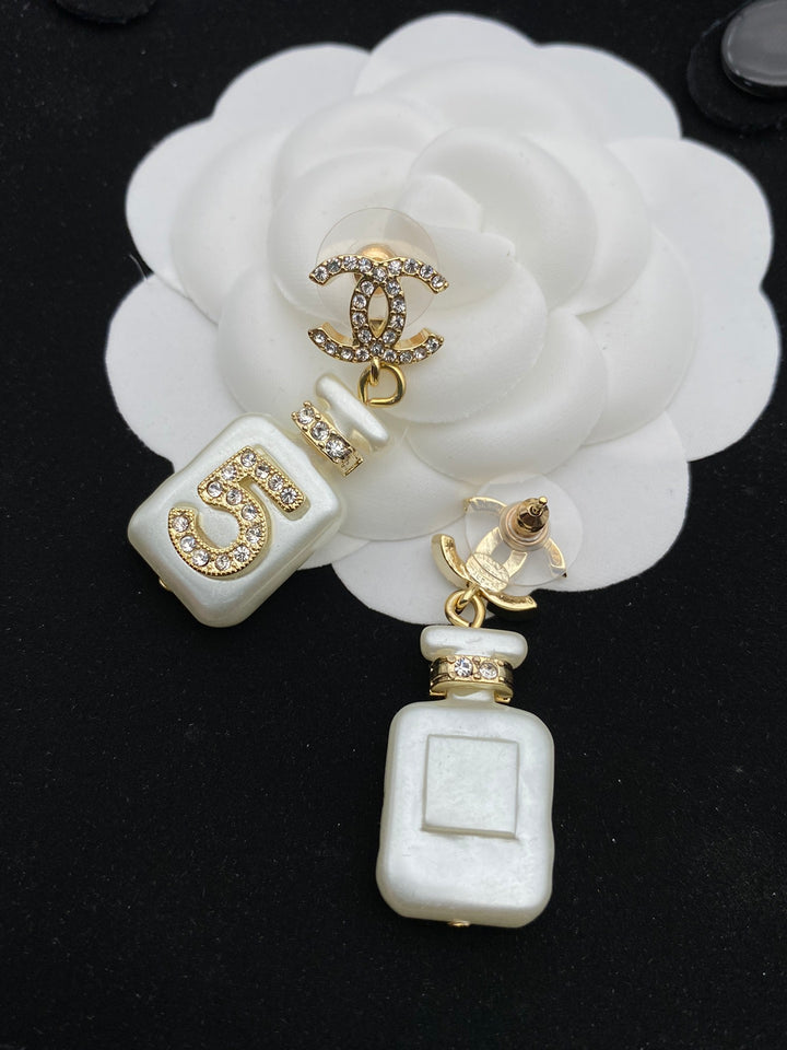 Luxury Perfume Bottle Pendant Necklace Set