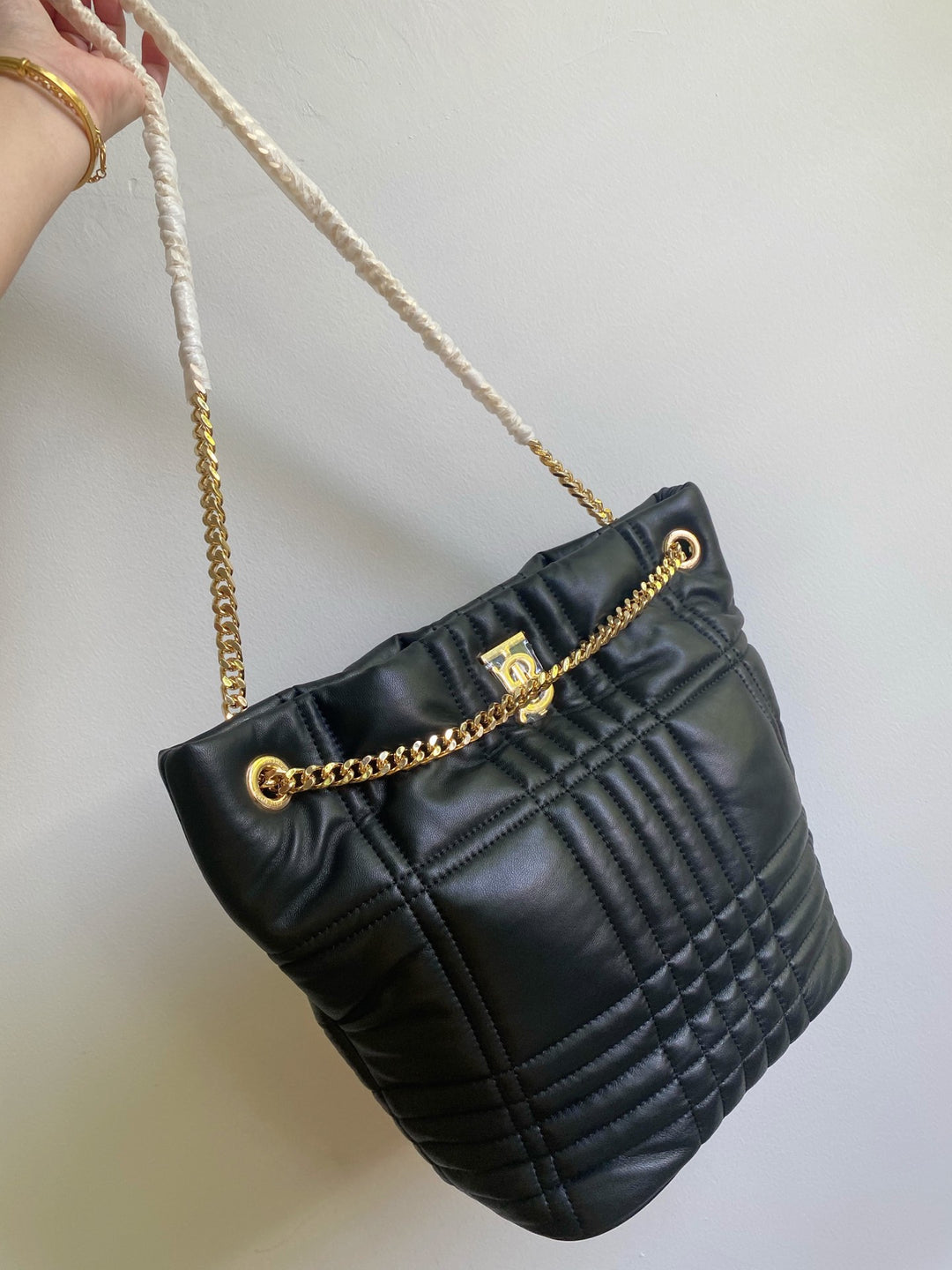 Full brass chain strap bucket bag