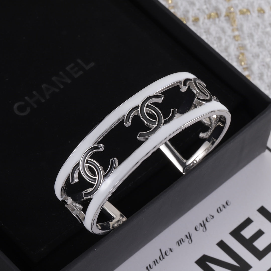 Fashion Double C Skeleton Bracelet