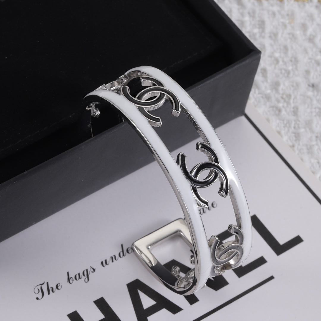 Fashion Double C Skeleton Bracelet