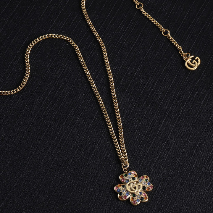 Luxury Flower Pendant Necklace