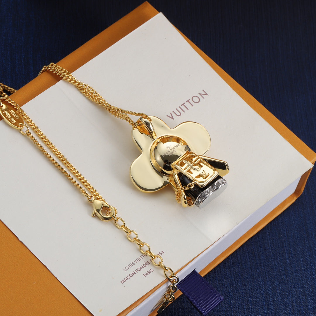 Luxury Brass Pendant Necklace