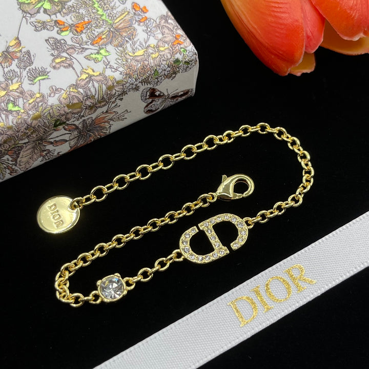 CD letter round diamond bracelet