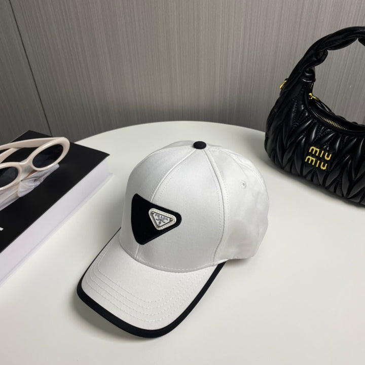 New baseball caps in 3 colors