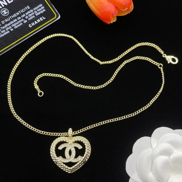 Fashion CC Love Heart Pendant Sweater Chain