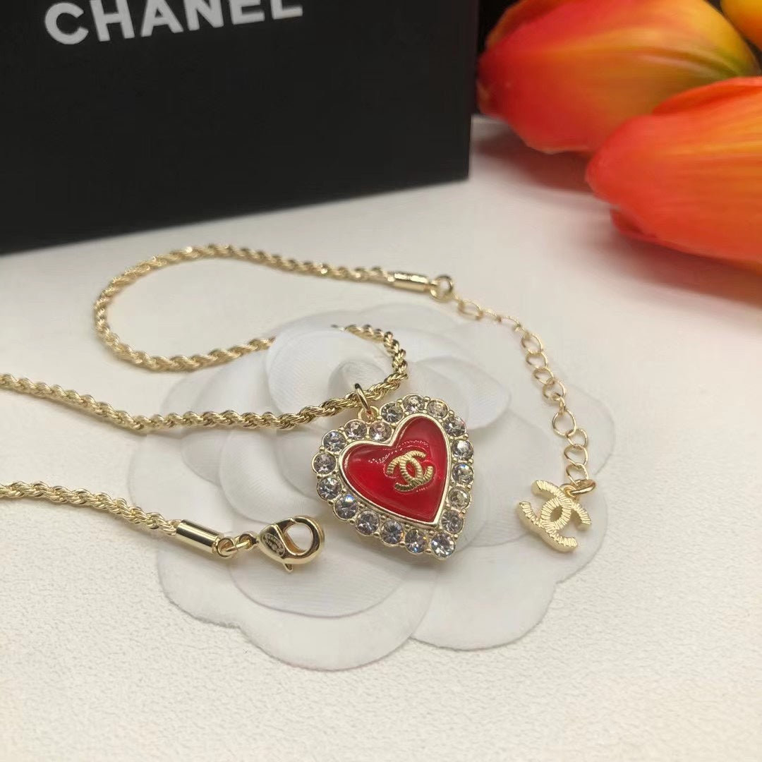 Exquisite ruby heart pendant necklace